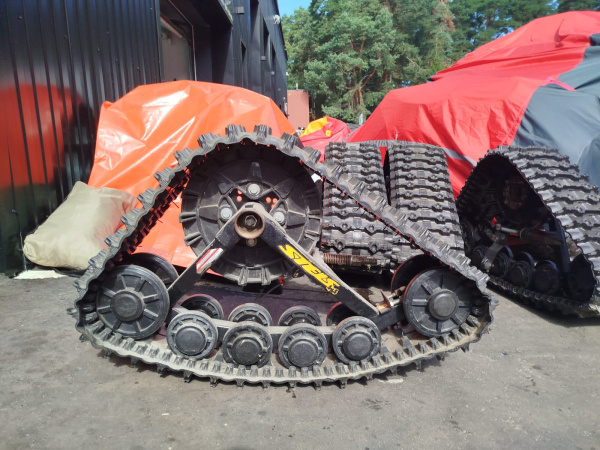 Гусеничная система для квадроцикла STELS + установочный комплект (универсальные). Б/У Гусеничная система для квадроцикла STELS + установочный комплект (универсальные). Б/У